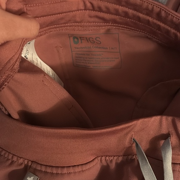 Figs scrubs - Picture 2 of 2